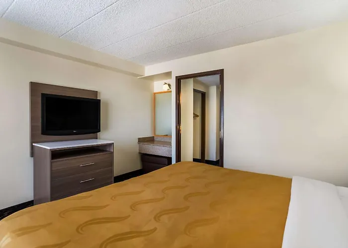 Quality Suites Milwaukee Airport