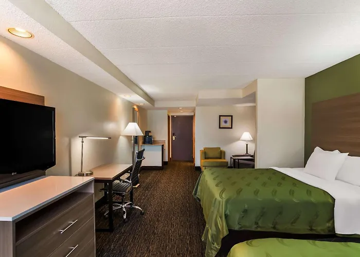 Quality Suites Milwaukee Airport